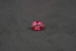 Spinelle rouge vibrant, ovale, 2.3 cts