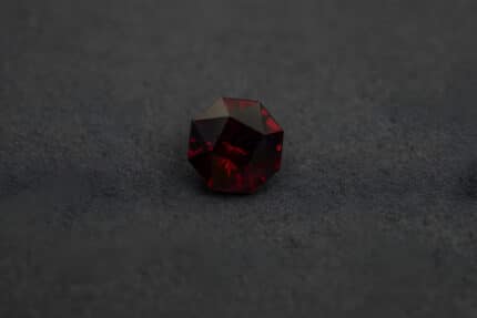 Grenat rhodolite, rond, 5.21 cts