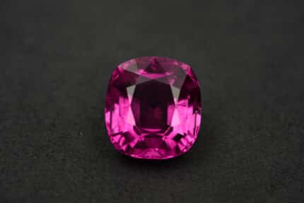 Tourmaline Rubellite Coussin allongé 25.44ct